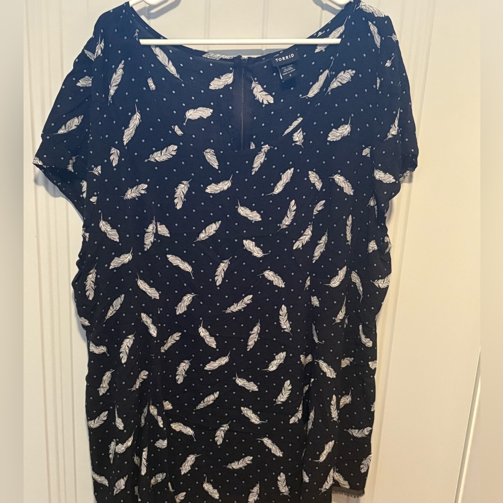 Torrid Black Blouse with White Feather Pattern